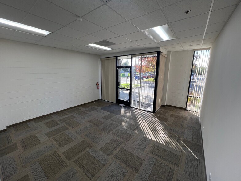 More Photos Of 1047 Serpentine Ln, Pleasanton Research And Development For Lease