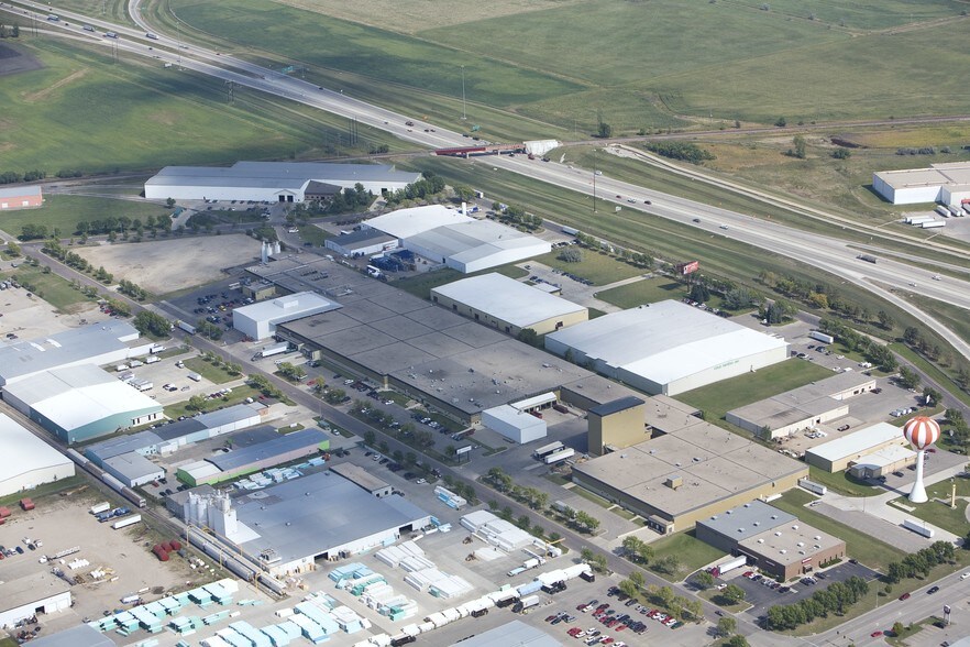 More Photos Of 1301 39th St N, Fargo Manufacturing For Lease