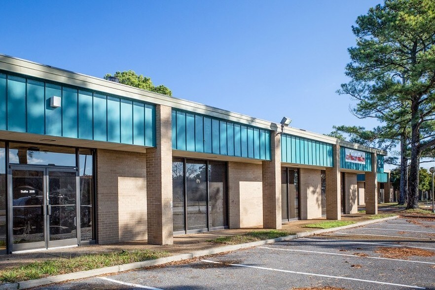 More Photos Of 2178 Venture Dr, Memphis Light Distribution For Lease