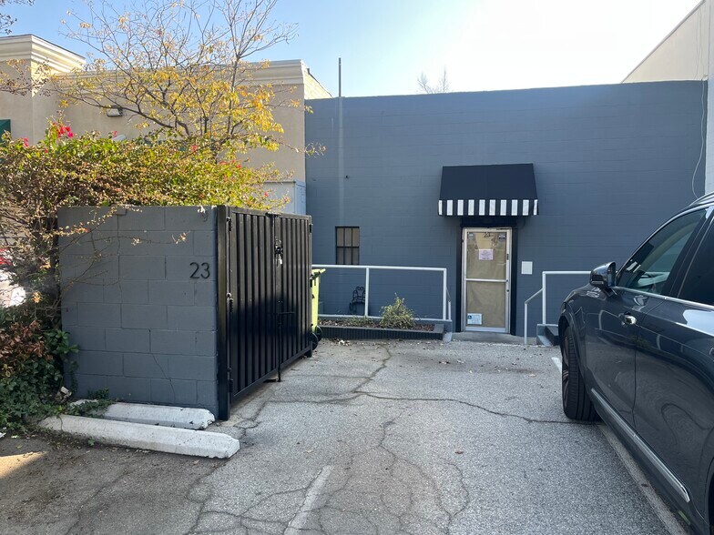 More Photos Of 23 Huntington Dr, Arcadia Storefront For Lease