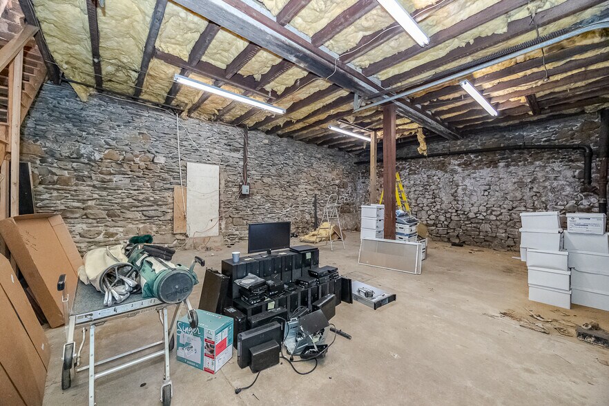 More Photos Of 67-73 Harry St, Conshohocken Office For Lease