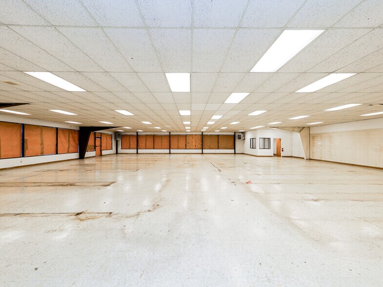 More Photos Of 532 NW 3rd St, Corvallis Freestanding For Lease