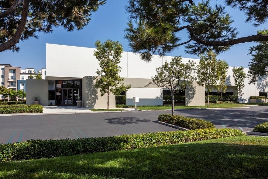 More Photos Of 2802 Kelvin Ave, Irvine Light Manufacturing For Lease