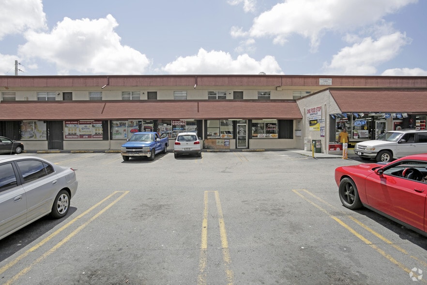 More Photos Of 300 SW 109th Ct, Miami Storefront Retail Residential For Sale