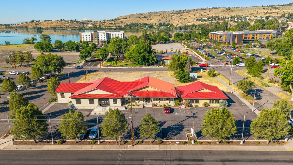 More Photos Of 422 S 5th St, Klamath Falls Office For Sale