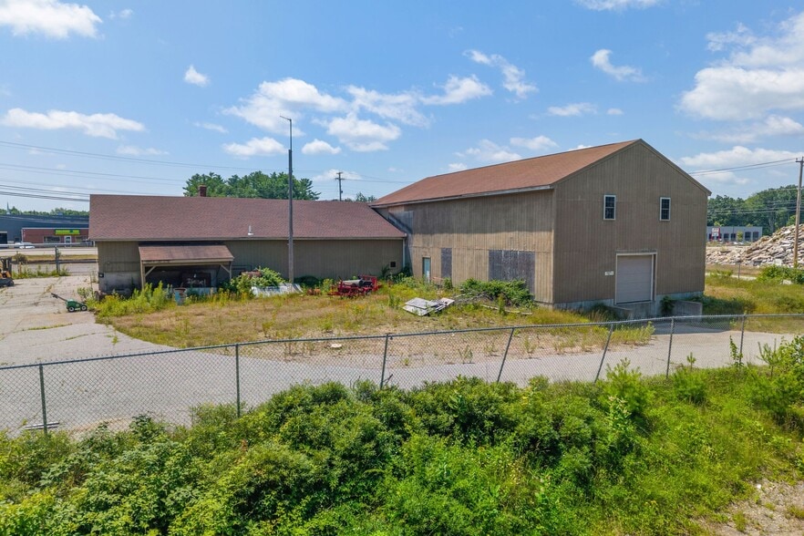 More Photos Of 1306 Main St, Sanford Storefront For Sale