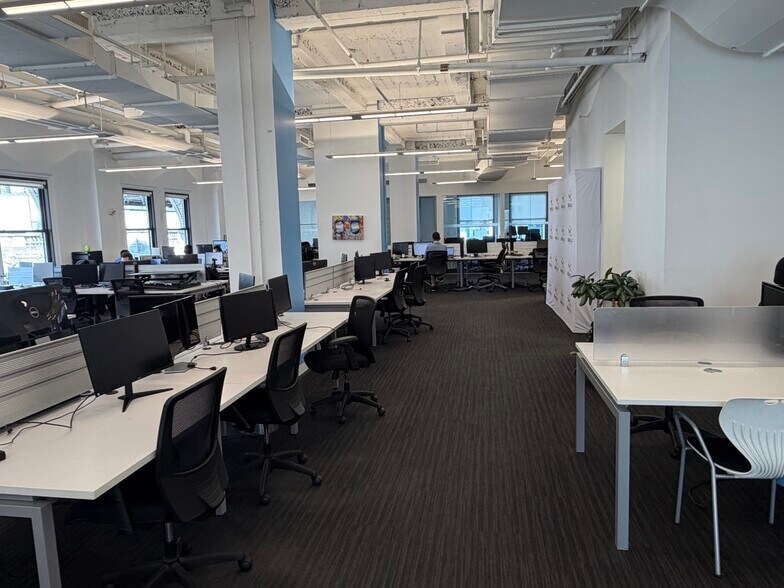 More Photos Of 52 Vanderbilt Ave, New York Office For Lease