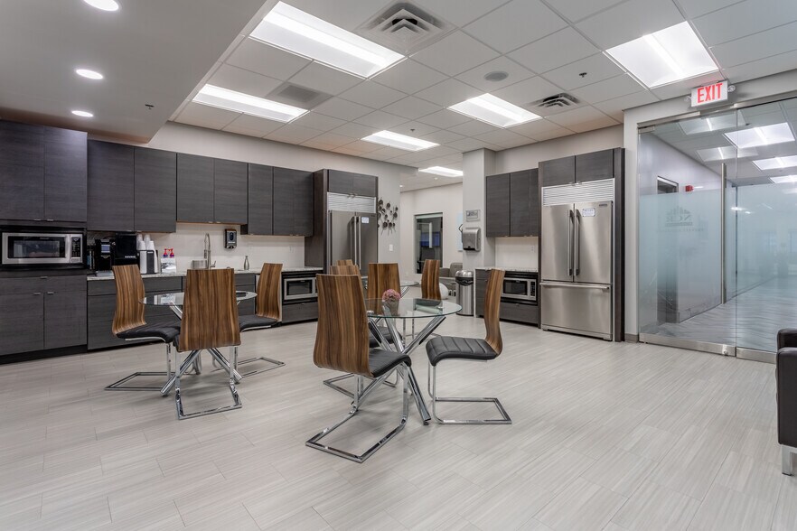 More Photos Of 101 S Elm St, Greensboro Office For Lease