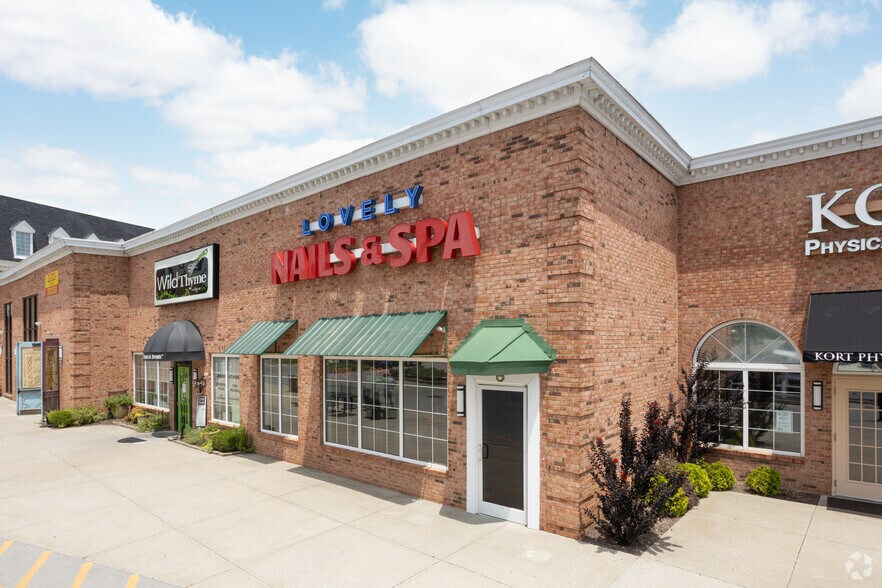 More Photos Of 1060 Chinoe Rd, Lexington General Retail For Lease