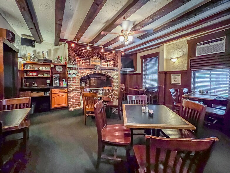 More Photos Of 100 W Maple Ave, Langhorne Restaurant For Sale