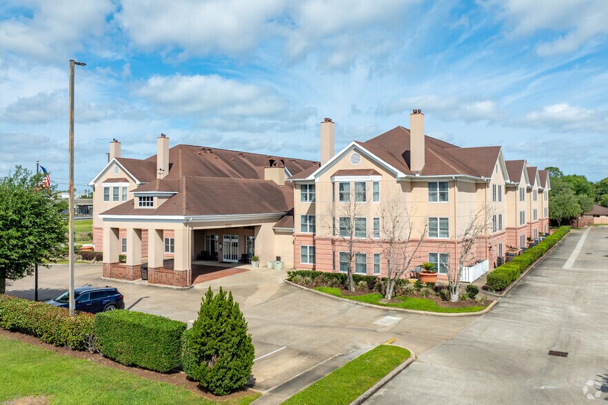 Primary Photo Of 401 Bay Area Blvd, Houston Hotel For Sale