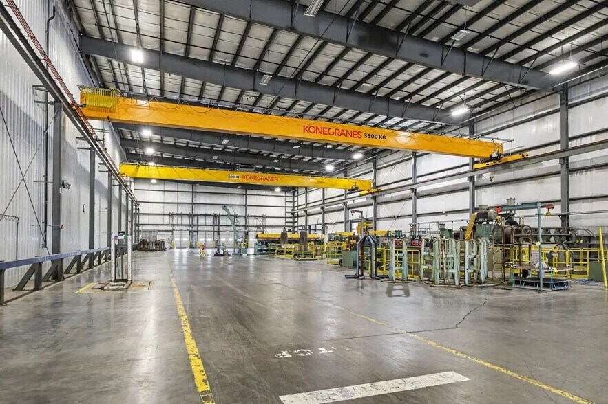 More Photos Of 5140 Loop Rd, Jeffersonville Manufacturing For Sale