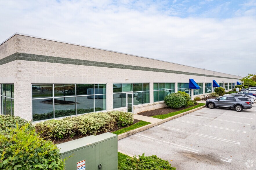 More Photos Of 400 Davis Dr, Plymouth Meeting Light Manufacturing For Lease