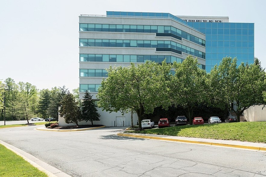 More Photos Of 4041 Powder Mill Rd, Beltsville Office Residential For Lease