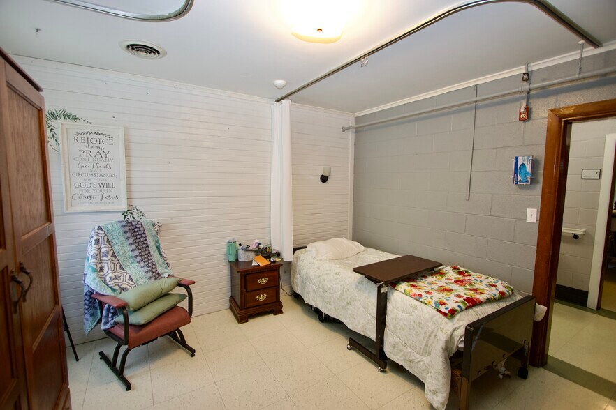 More Photos Of 805 Princeton St, Providence Skilled Nursing Facility For Sale