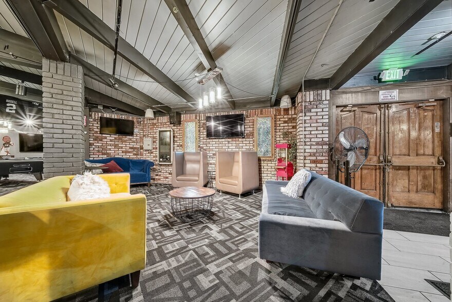 More Photos Of 15028 Hesperian Blvd, San Leandro Freestanding For Sale