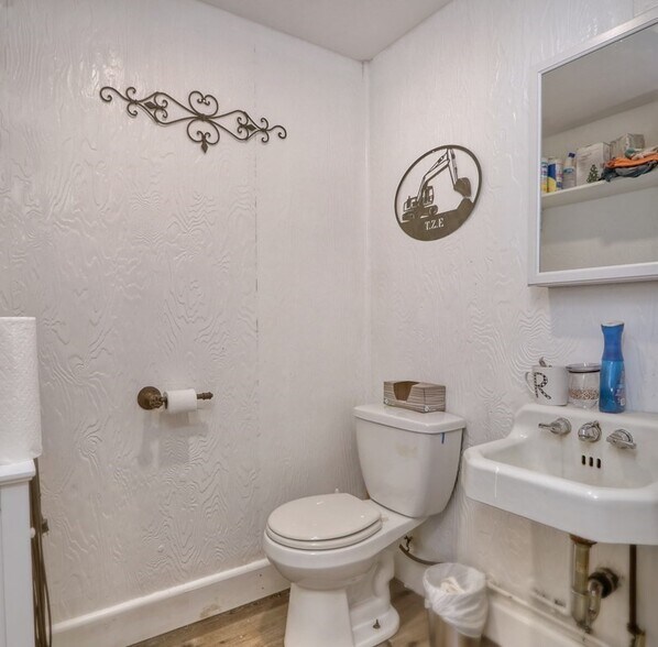 More Photos Of 16 Moreland St, Somerville Service For Sale