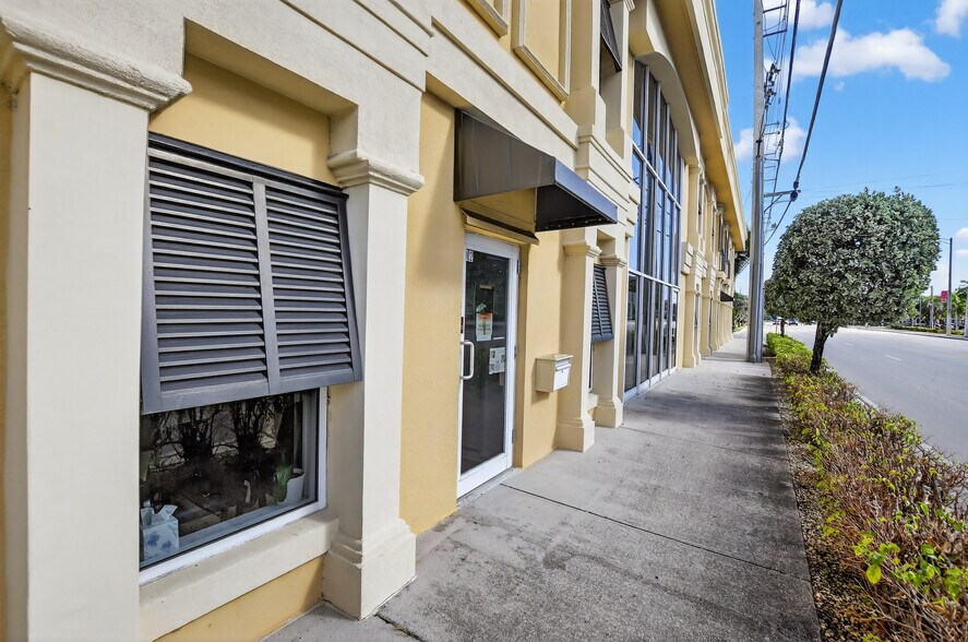 More Photos Of 665 SE 10th St, Deerfield Beach Medical For Sale