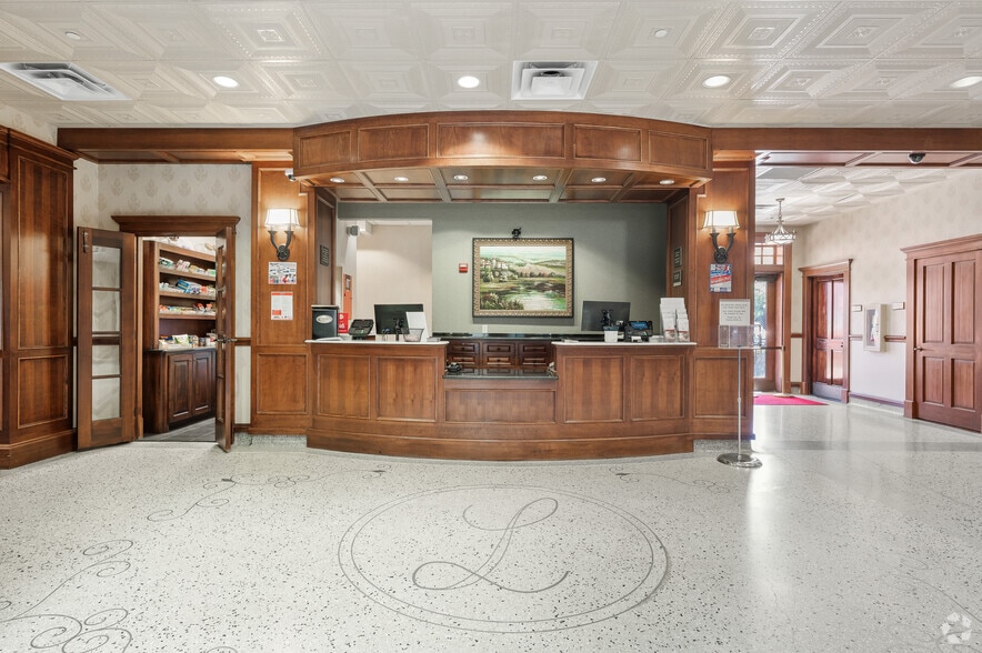 More Photos Of 250 E James St, Cleburne Hotel For Sale