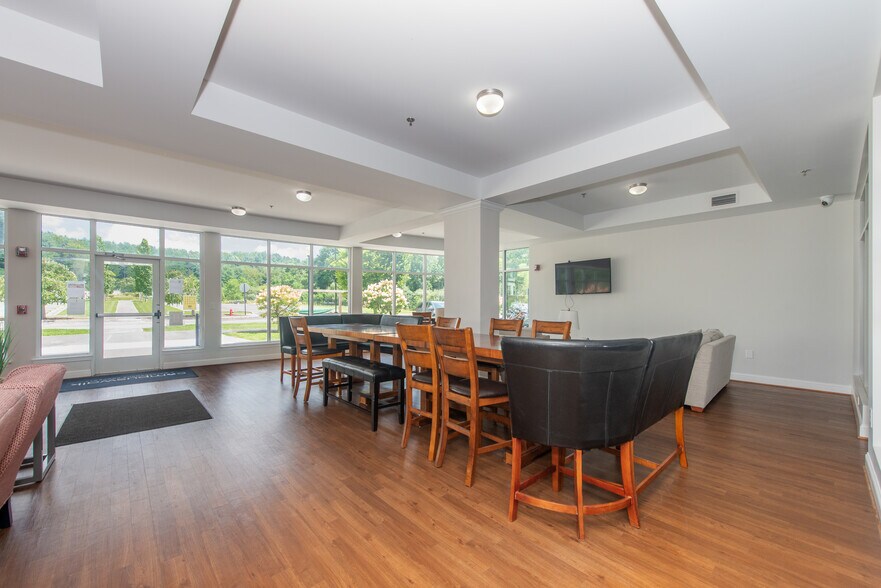 More Photos Of 5606 Campus Ridge Dr, Wise Multifamily For Sale