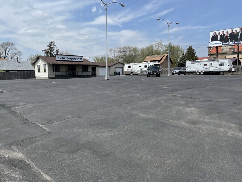 More Photos Of 404 W 1st Ave, Mitchell Land For Sale