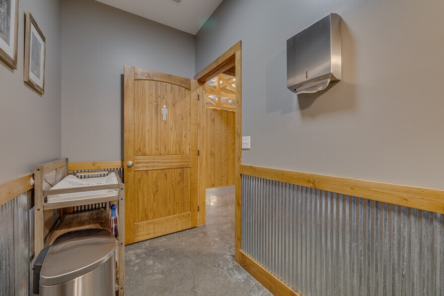 More Photos Of 3804 Russell Rd, Park Hills Specialty For Sale