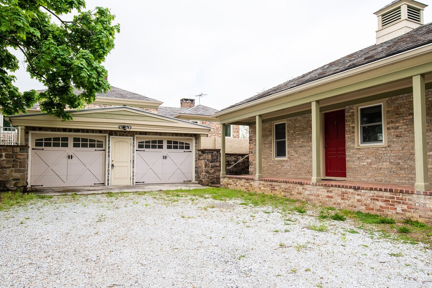 More Photos Of 1207 Flohrs Church Rd, Biglerville Hospitality For Sale