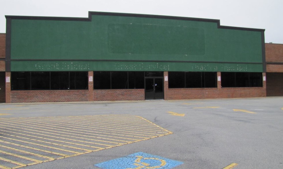 More Photos Of 502 Ashburn Rd, Sylvester General Retail For Lease