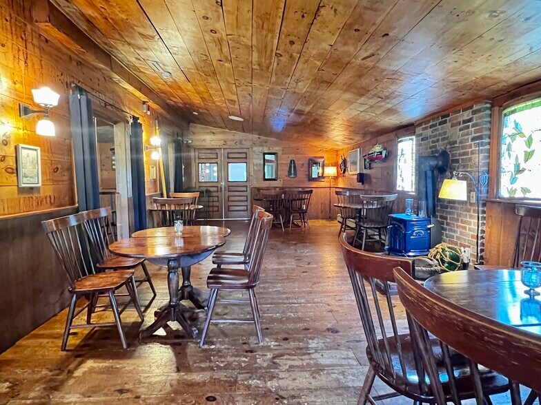 More Photos Of 3063 Bristol Rd, New Harbor Hospitality For Sale