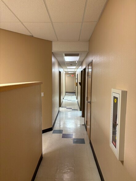 More Photos Of 2002 N Stockton Hill Rd, Kingman Medical For Sale