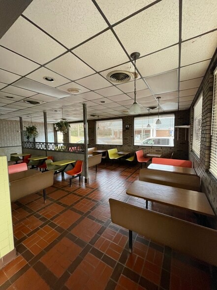 More Photos Of 3303 Wade Hampton Blvd, Taylors Fast Food For Lease