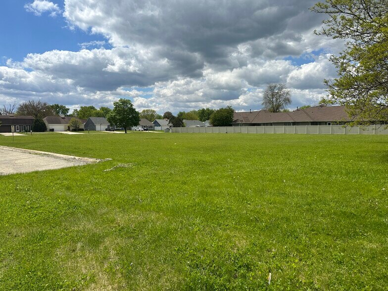 More Photos Of 99 W Merchants Dr, Oswego Land For Sale