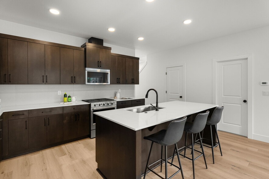 More Photos Of , Oregon City Specialty For Sale