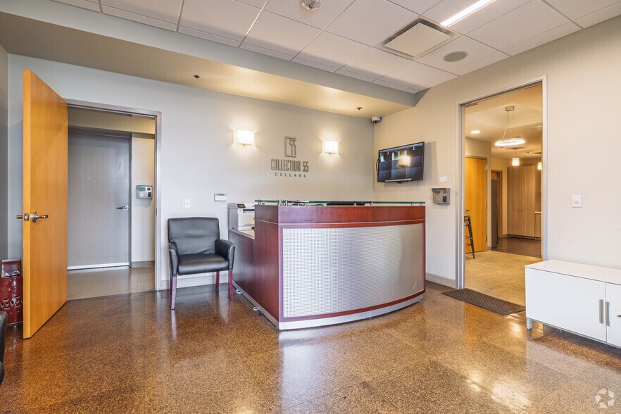 More Photos Of 1711 E Bayshore Rd, Redwood City Research And Development For Lease