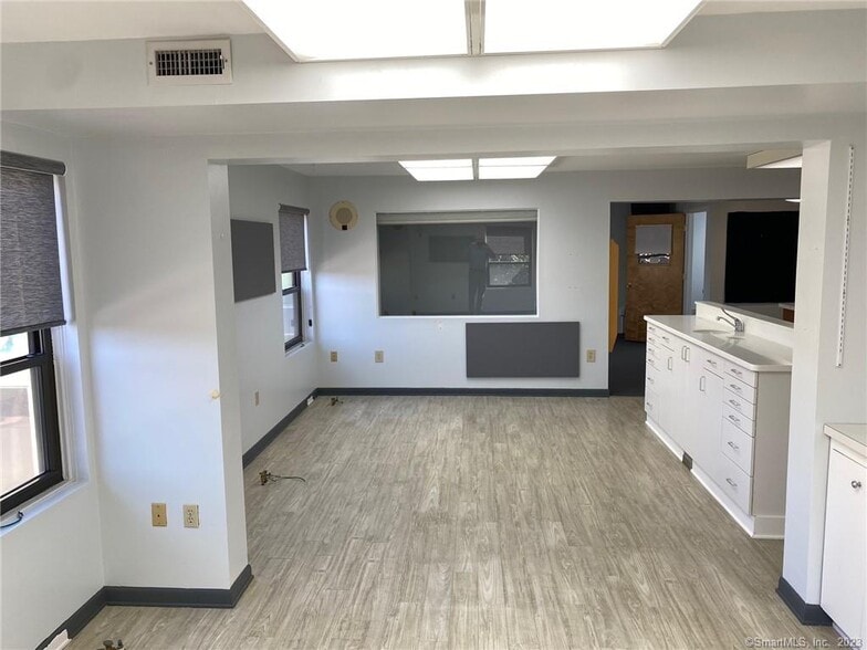 More Photos Of 495 Gold Star Hwy, Groton Office For Sale