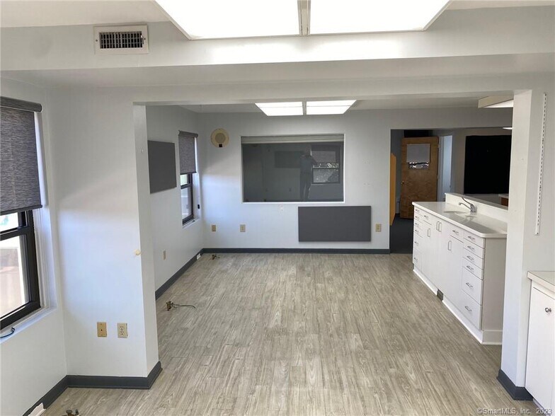 More Photos Of 495 Gold Star Hwy, Groton Office For Sale