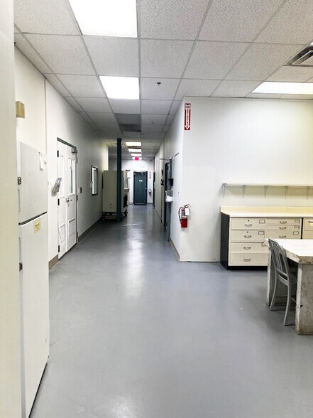 More Photos Of 1300 First State Blvd, Stanton Light Distribution For Lease