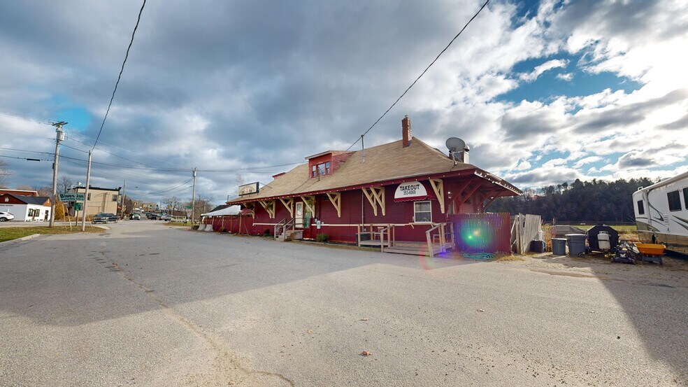 More Photos Of 695 Lisbon St, Lisbon Restaurant For Sale