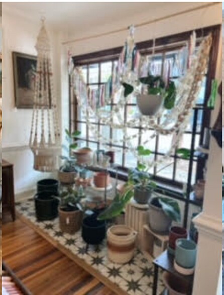 More Photos Of 107 N Churton St, Hillsborough Storefront For Lease