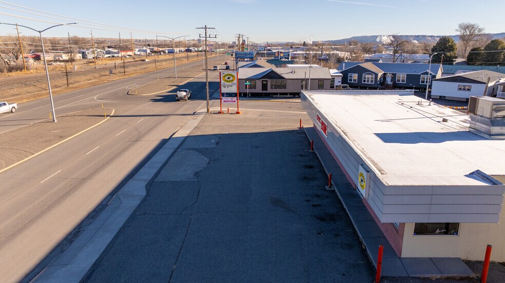 More Photos Of 1 MacArthur Ave, Billings Freestanding For Sale