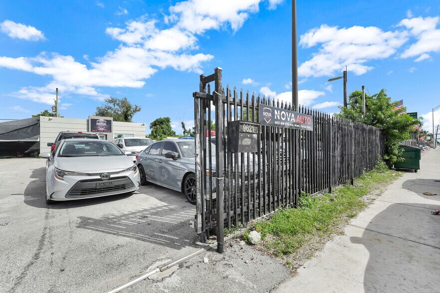 More Photos Of 9621 NW 27th Ave, Miami Office For Sale