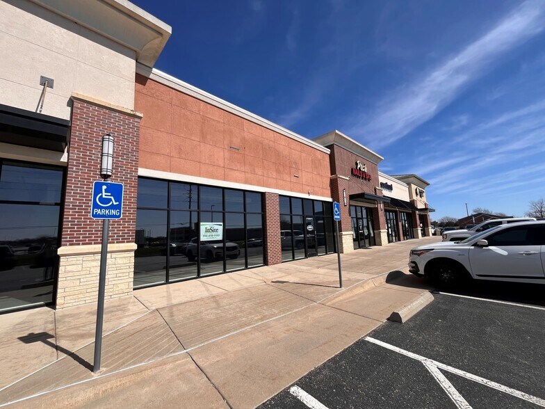 More Photos Of 10120-10240 W 29th St N, Wichita General Retail For Lease
