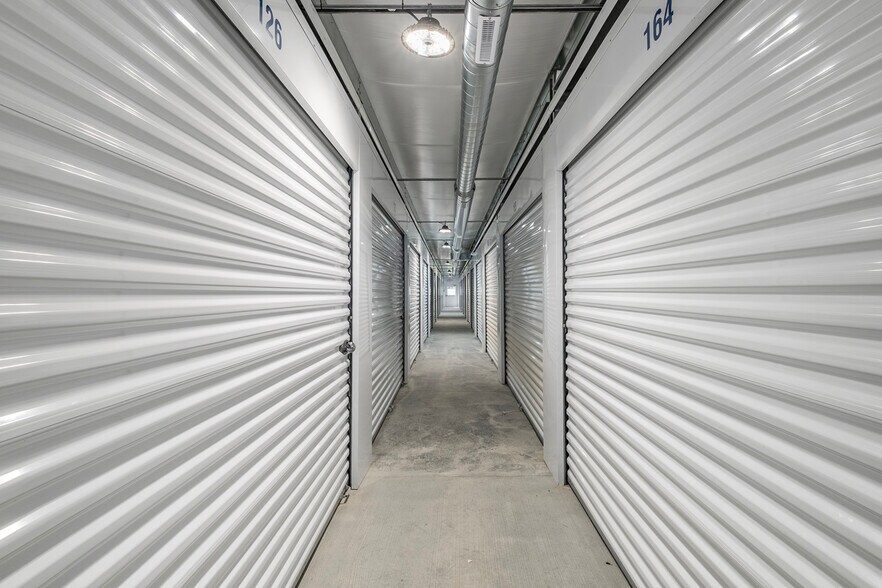 More Photos Of 2011 S Sheridan Rd, Lennon Specialty For Sale