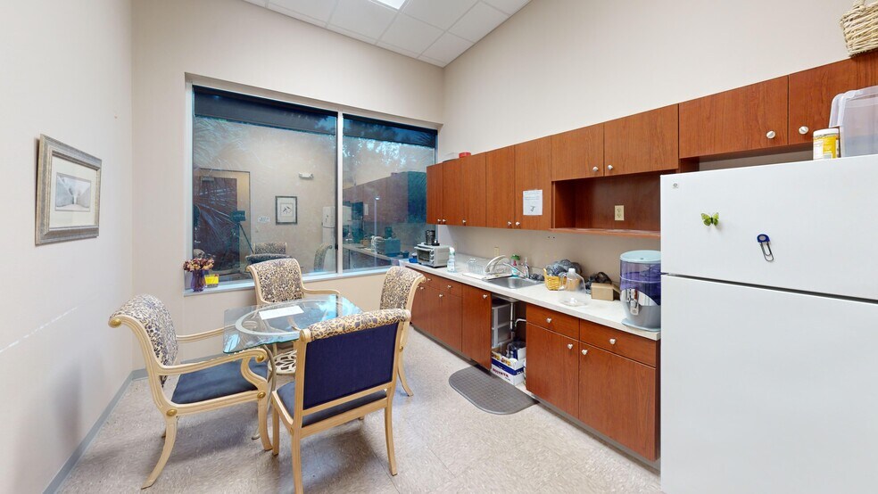 More Photos Of 7560 Red Bug Lake Rd, Oviedo Medical For Lease