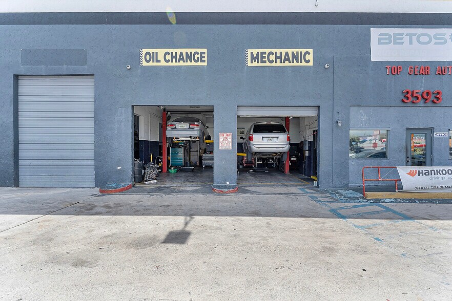 More Photos Of 3593 S Military Trl, Lake Worth Auto Repair For Sale