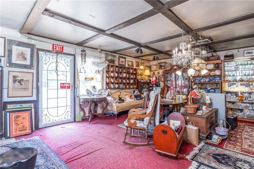More Photos Of 538 NY-17A, Tuxedo Park General Retail For Sale