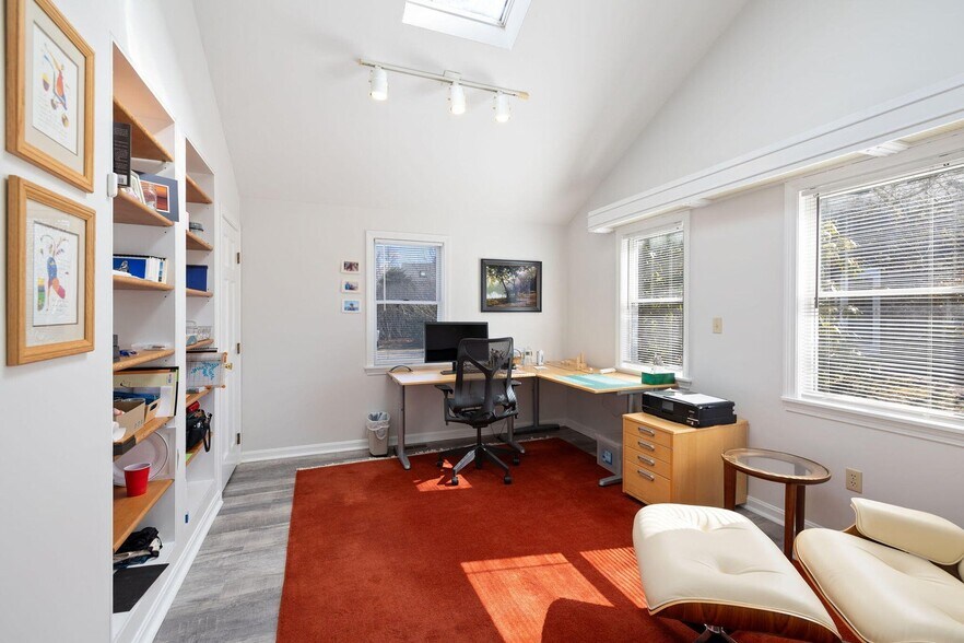 More Photos Of 15 Simpson Ln, Falmouth Office For Sale