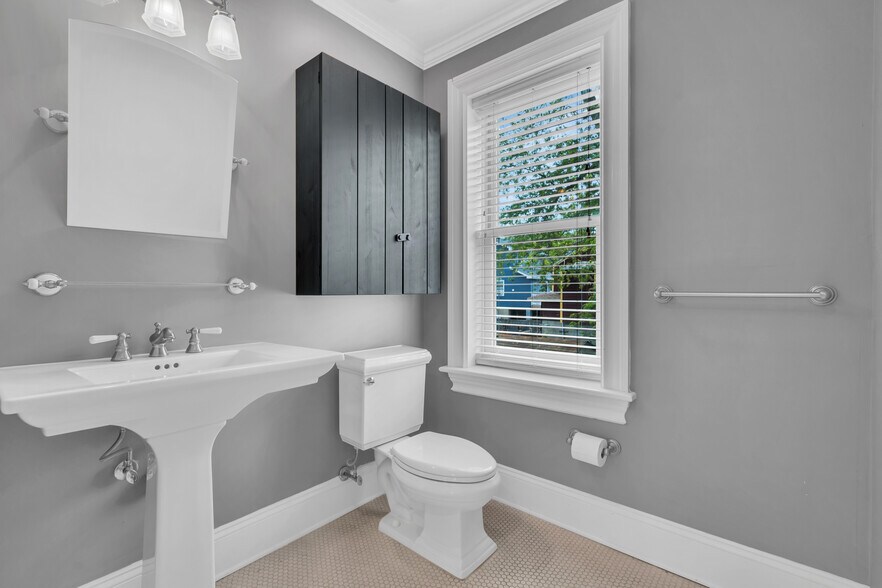 More Photos Of 205 Bay Ave, Highlands Office Residential For Sale