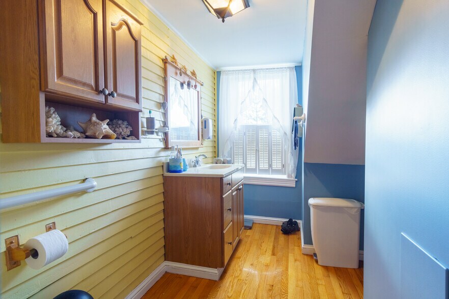 More Photos Of 181 W State St, Granby Storefront Retail Residential For Sale