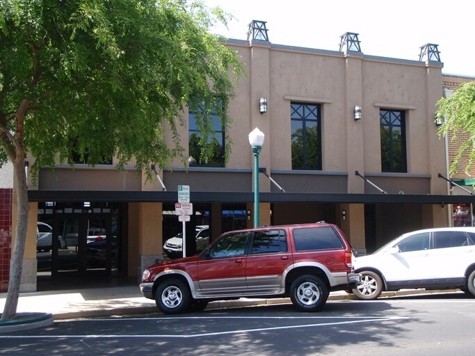 More Photos Of 238 Vernon St, Roseville Storefront For Lease